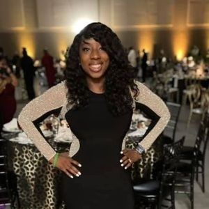 Meet your Posher, Estelle